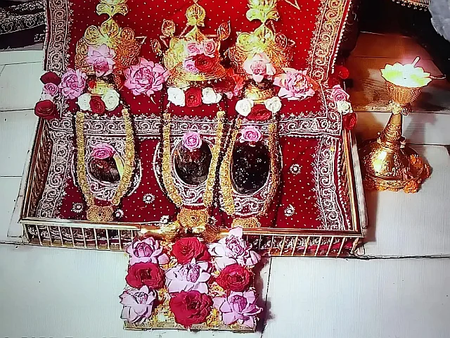 Attka Aarti at Mata Vaishno Devi Bhawan — Morning and Evening Aarti